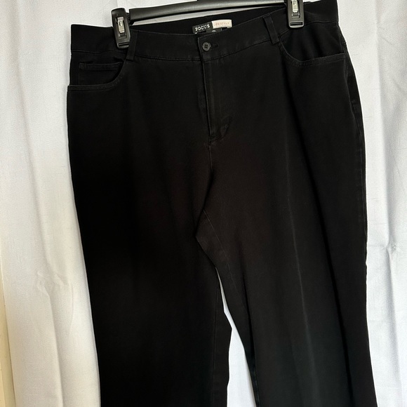 Focus Lifestyle size 12 - Picture 2 of 6